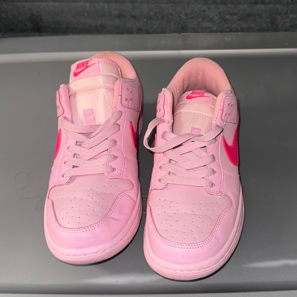 Nike Triple Pink Dunks (Low)